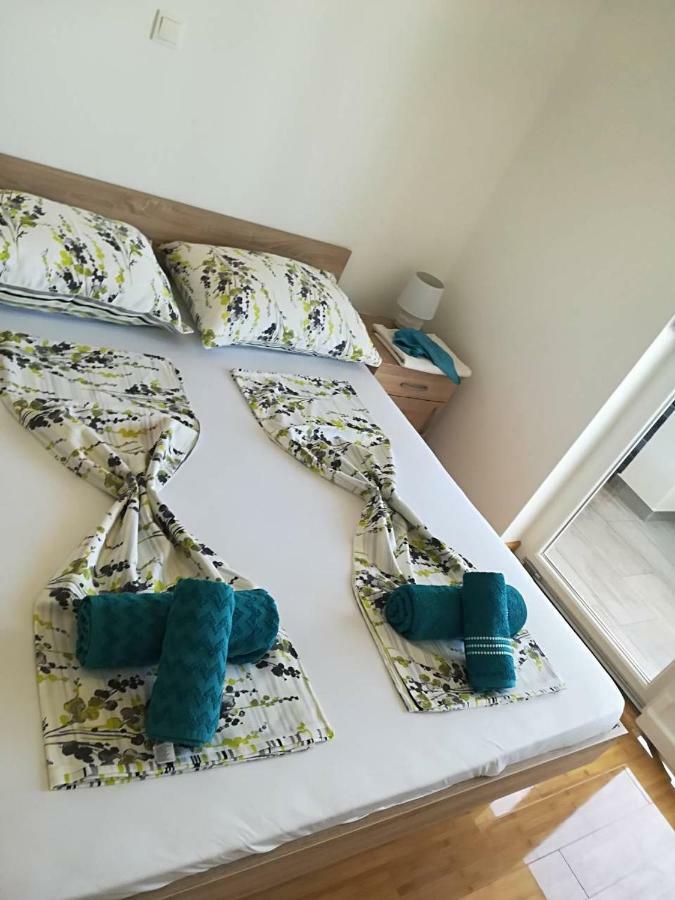 Apartman Dodo Novalja Exterior photo